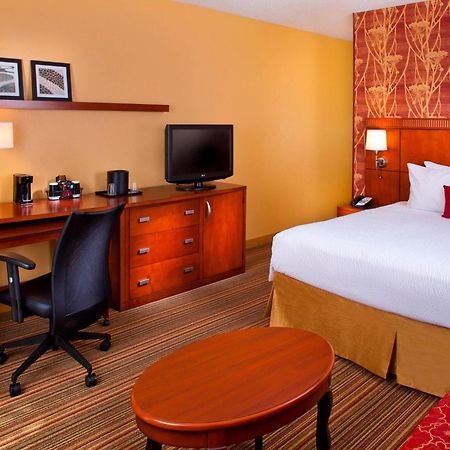 Courtyard By Marriott Baton Rouge Acadian Centre/Lsu Area Hotel Buitenkant foto