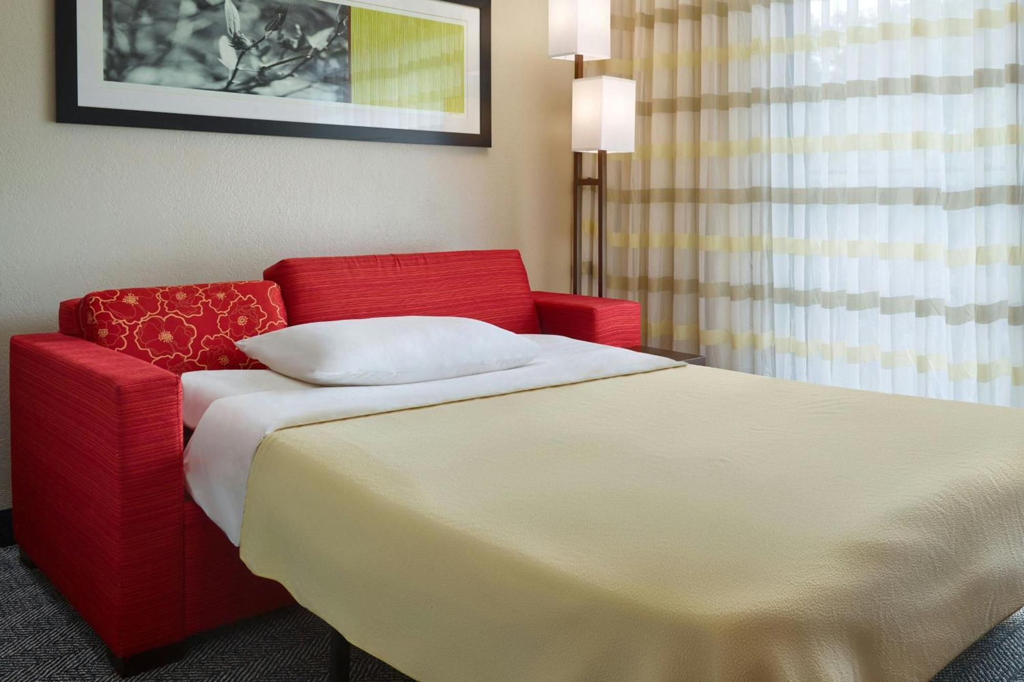 Courtyard By Marriott Baton Rouge Acadian Centre/Lsu Area Hotel Buitenkant foto