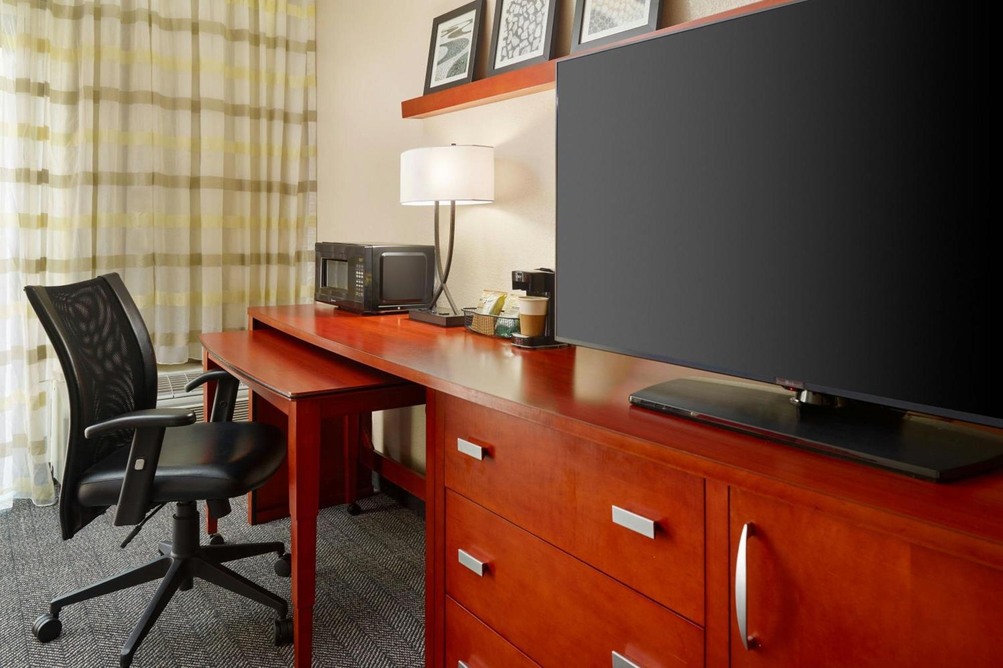 Courtyard By Marriott Baton Rouge Acadian Centre/Lsu Area Hotel Buitenkant foto