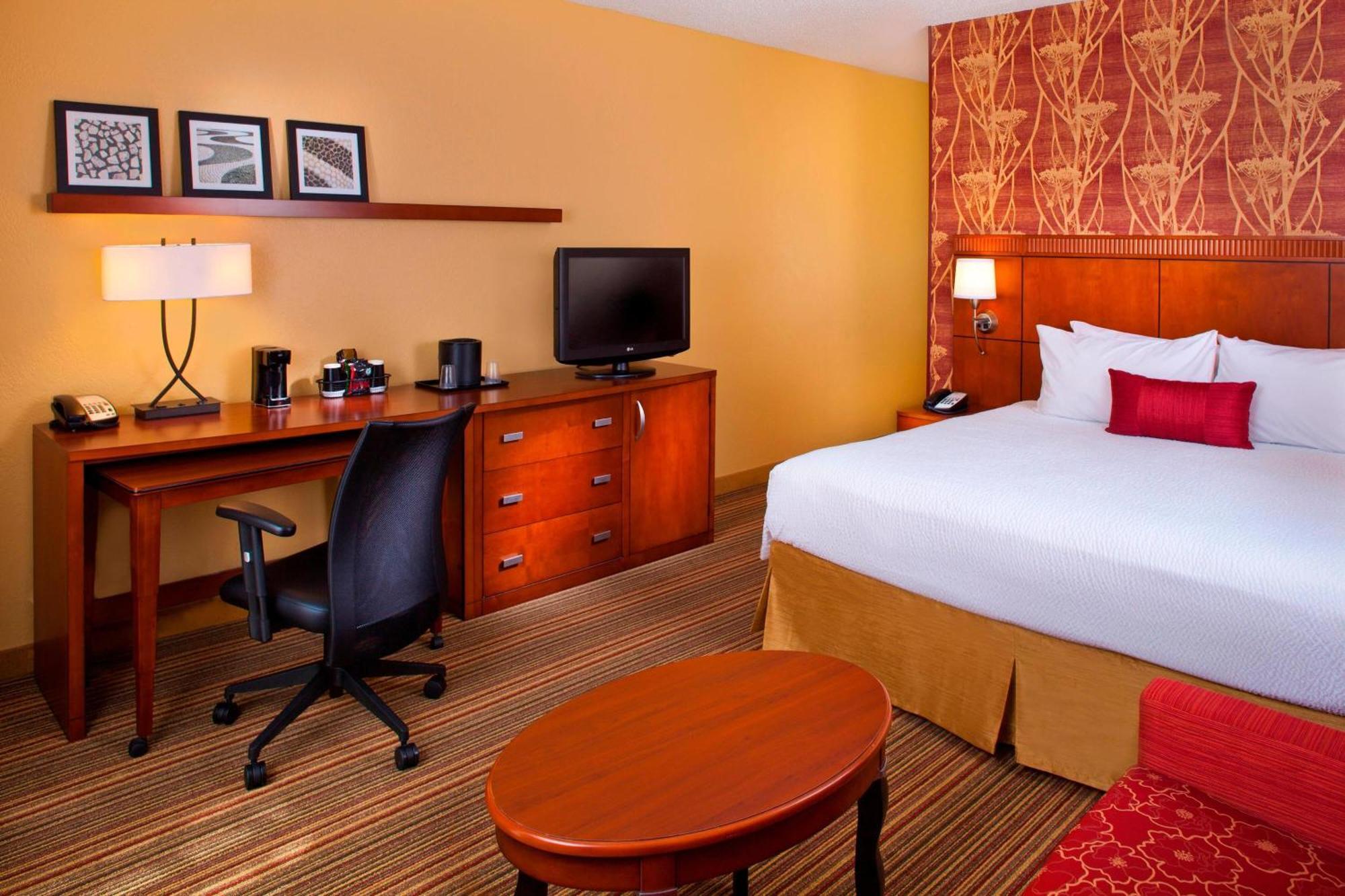 Courtyard By Marriott Baton Rouge Acadian Centre/Lsu Area Hotel Buitenkant foto