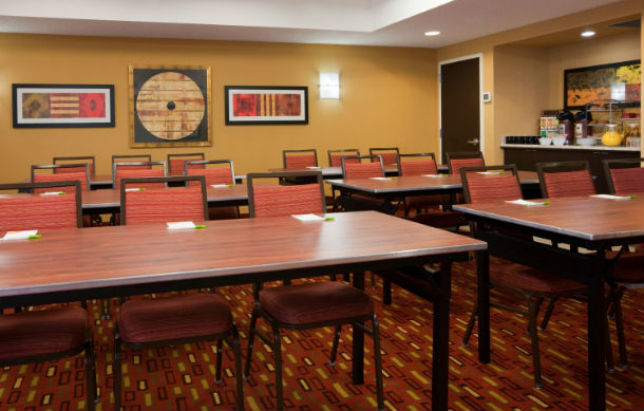 Courtyard By Marriott Baton Rouge Acadian Centre/Lsu Area Hotel Buitenkant foto